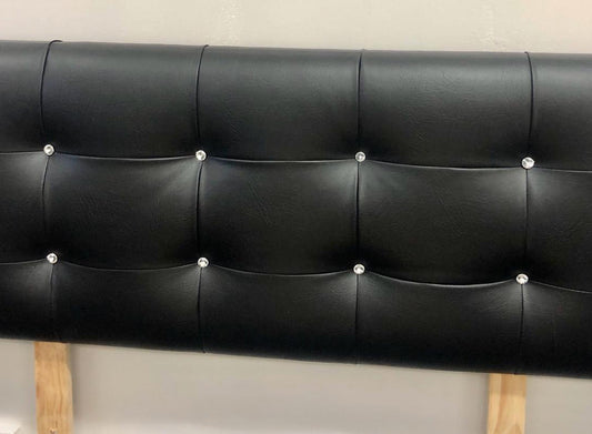 Queen Black Square Button
